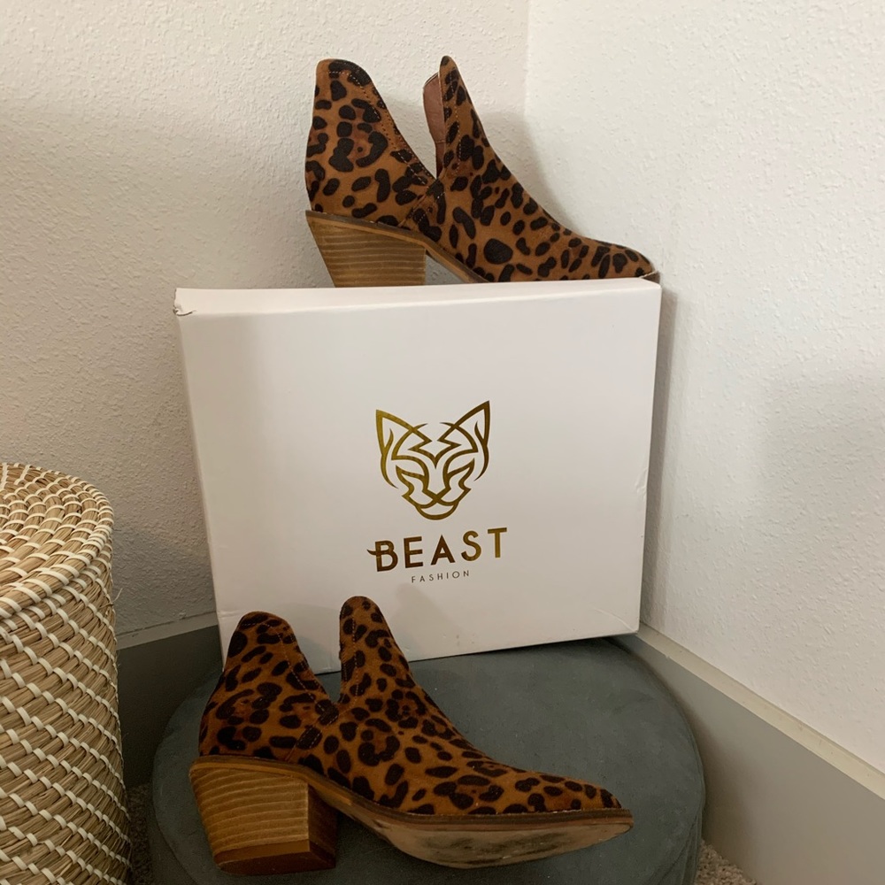 BEAST Fashion Leopard Booties size 5.5